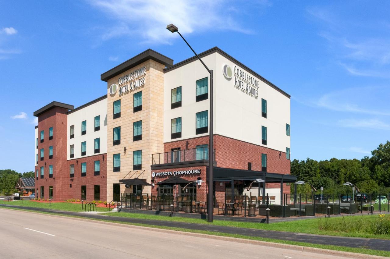 Cobblestone Hotel & Suites Appleton International Airport Neenah Exterior foto